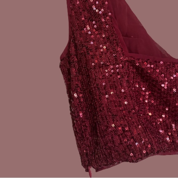 Sequin crop tank top | red, small | Lulu’s - Picture 4 of 4